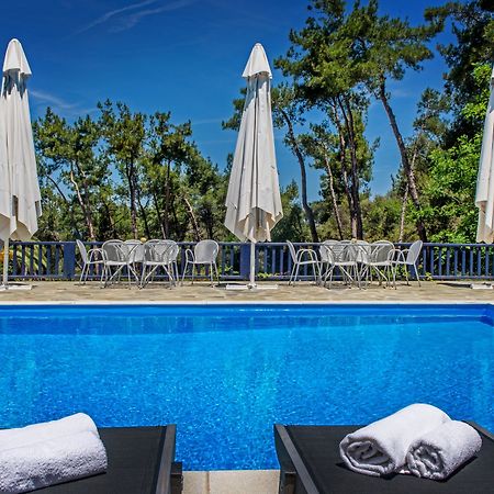 Leandros Hotel Nea Roda Exterior foto