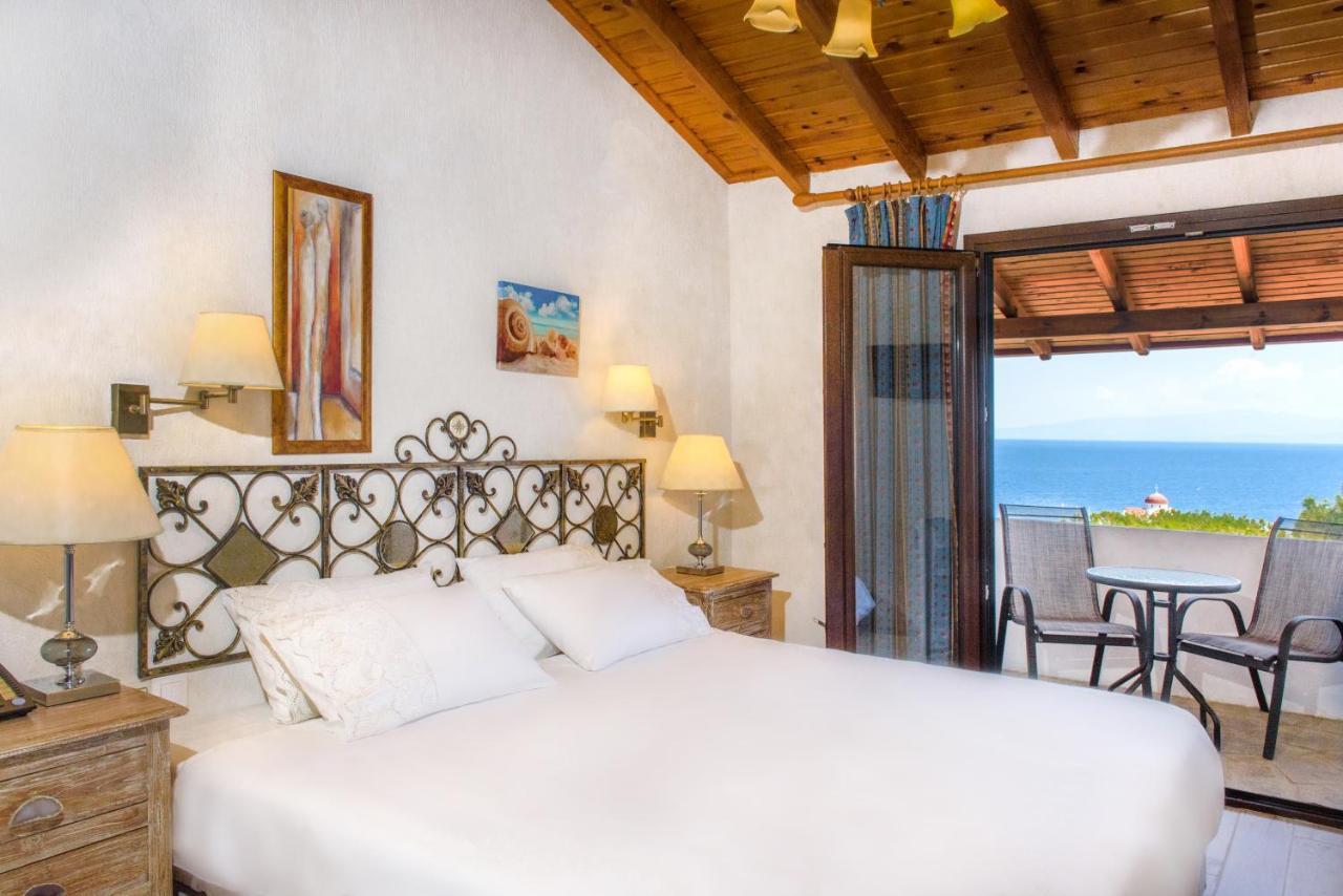 Leandros Hotel Nea Roda Exterior foto