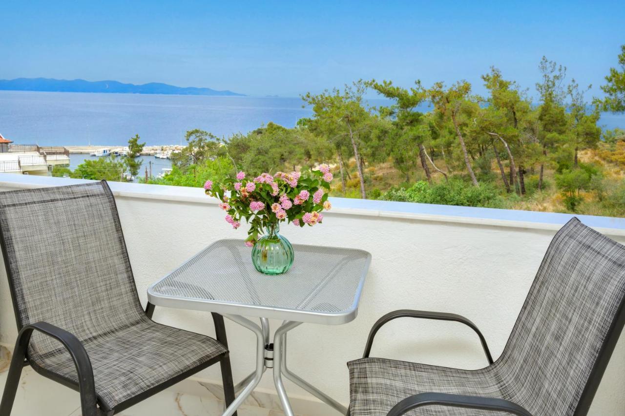 Leandros Hotel Nea Roda Exterior foto
