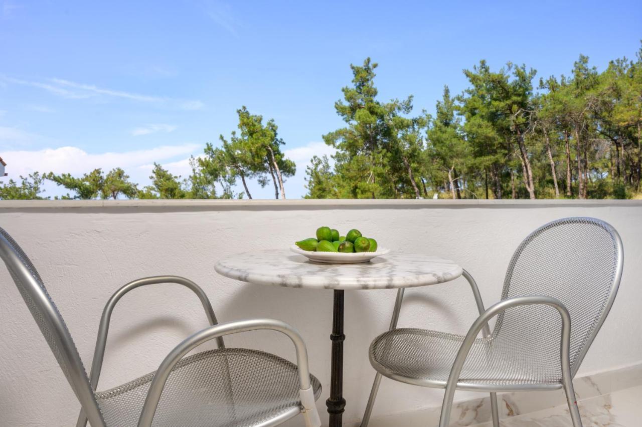 Leandros Hotel Nea Roda Exterior foto