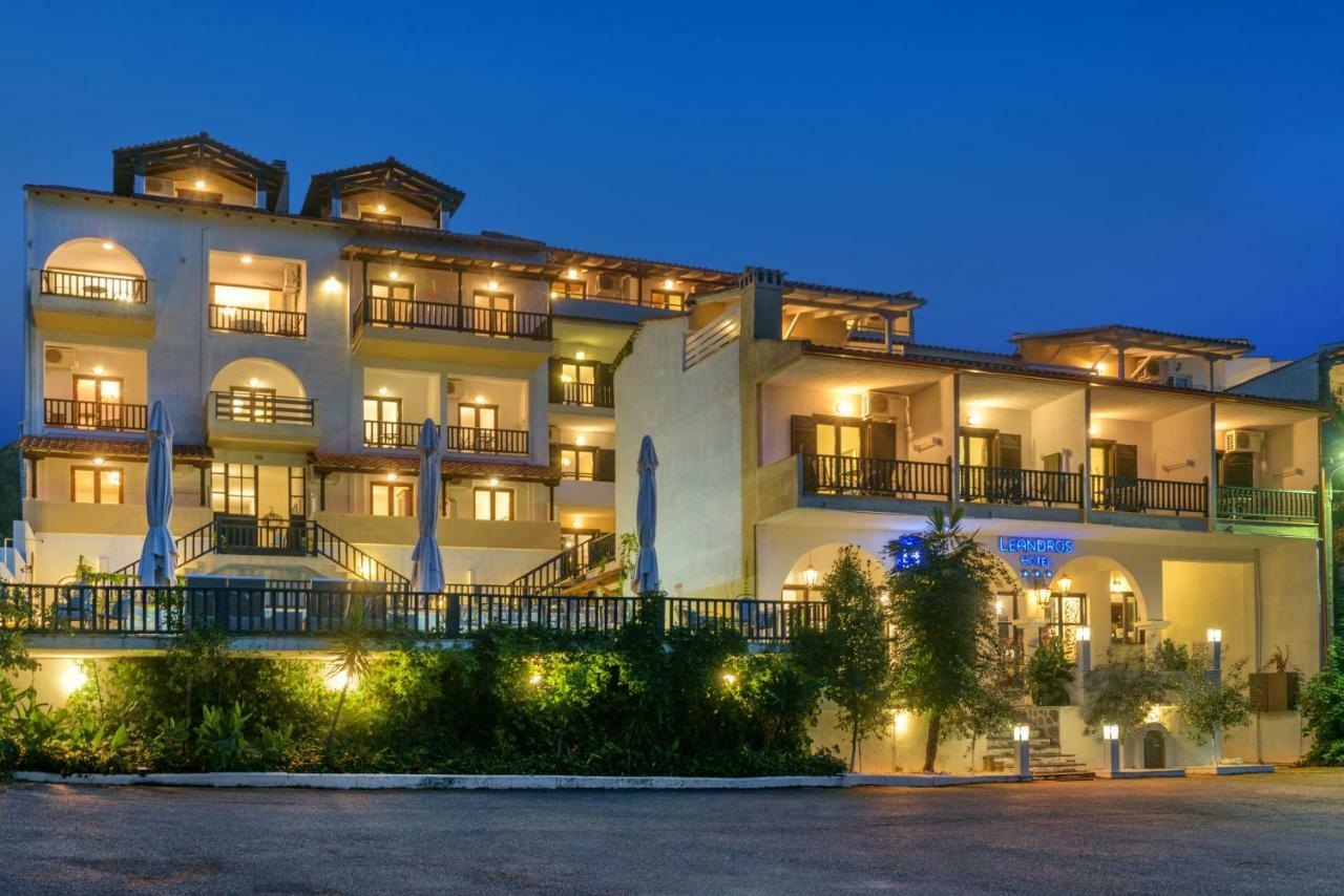 Leandros Hotel Nea Roda Exterior foto